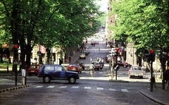 Finland, Helsinki, Korkeavuorenkatu a Mikonkatu felé nézve, keresztben az Esplanadi park., 1978, Mezey András, crosswalk, bicycle, Fortepan #219595