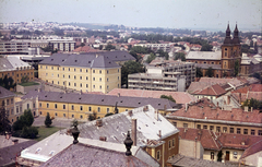 Magyarország, Eger, kilátás a Líceum teraszáról, balra az Érseki palota, jobbra a Széchenyi István (Széchenyi) utcai ciszterci templom., 1977, Mezey András, Fortepan #219627