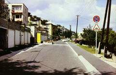 Magyarország, Budapest XII., Rőzse utca, balra a 6-8., szemben a 16. számú ház., 1988, Mezey András, Budapest, Fortepan #219662