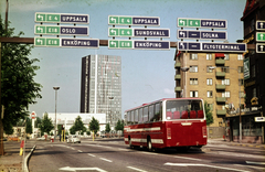 Sweden, Stockholm, Norra Stationsgatan, szemben a Wenner-Gren Center., 1980, Mezey András, colorful, bus, Fortepan #219699