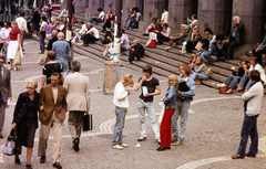 Sweden, Stockholm, Hötorget, a felvétel a Konserthuset Stockholm bejáratánál készült., 1980, Mezey András, Fortepan #219702