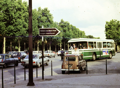 Franciaország, Párizs, Place Clemanceau, egyenesen az Avenue de Camps-Elysées, jobbra az Avenue Winston Churchill., 1981, Mezey András, Fortepan #219721