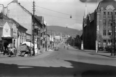 Magyarország, Pécs, Szabadság utca az Indóház tér felől nézve, háttérben a Székesegyház látszik., 1960, Mihály Tamás, utcakép, Fortepan #219921