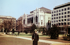 Magyarország, Budapest V., Vigadó tér, háttérben középen a Vigadó, jobbra az UVATERV-MÉLYÉPTERV székház., 1968, N. Kósa Judit, Budapest, Fortepan #219968