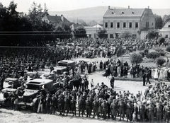 Románia,Erdély, Szamosújvár, Fő tér (ekkor Horthy Miklós tér, ma Piața Libertății). A felvétel 1940. szeptember 9-én, a magyar csapatok bevonulása idején készült., 1940, Kádár Attila, Szandtner Egon, 37M Hansa Lloyd, bevonulás, 35M Ansaldo, tüzérség, ágyú, löveg, Fortepan #220419