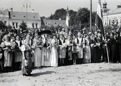 Románia,Erdély, Szamosújvár, Fő tér (ekkor Horthy Miklós tér, ma Piața Libertății). A felvétel 1940. szeptember 9-én, a magyar csapatok bevonulása idején készült., 1940, Kádár Attila, Szandtner Egon, díszmagyar, Fortepan #220421