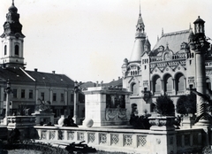 Romania,Transylvania, Oradea, Szent László tér (Piata Unirii). Balra a görögkatolikus székesegyház, jobbra a görögkatolikus püspöki palota., 1940, Kádár Attila, Fortepan #220484