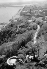 Hungary, Budapest XI., kilátás a Petőfi híd és az Összekötő vasúti híd felé. Előtérben a Gellért Gyógyfürdő és a Budapesti Műszaki Egyetem (később Budapesti Műszaki és Gazdaságtudományi Egyetem)., 1961, Sólyi Ilona, Budapest, Budapest University of Technology, Fortepan #220553