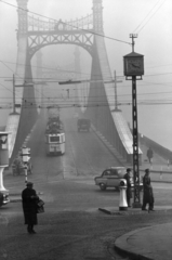 Hungary, Budapest XI., a Szabadság híd a Kelenhegyi út torkolata felől., 1961, Sólyi Ilona, Budapest, Fortepan #220564