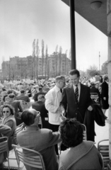 Hungary, Budapest XI., a Park étterem terasza a Feneketlen-tónál, háttérben a Kosztolányi Dezső tér épületei látszanak., 1961, Sólyi Ilona, Budapest, Fortepan #220577