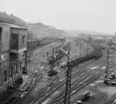 Hungary, Komló, Kossuth-bánya (Altáró), a kisvasúti átrakó., 1975, MHSZ, railway, mining, railway cart, Fortepan #22085