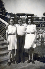 France, 1947, Hámornik Balázs, skirt, flight of stairs, youth, Fortepan #221090