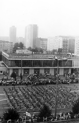 Germany, Berlin, Kelet-Berlin, Karl-Marx-Allee, szemben a Moszkva étterem., 1976, Mario Cossu, march, 1st of May parade, Fortepan #221107