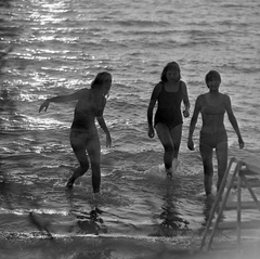 Hungary, Balatonvilágos, Balatonaliga., 1968, MHSZ, bathing suit, Fortepan #22136