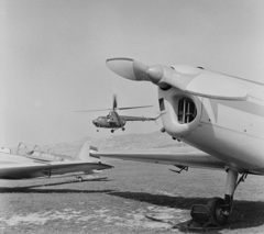 Hungary, Budaörs Airport, Budapest XI., Zlin Trener repülőgép az előtérben, a háttérben egy Mi-1 típusú katonai helikopter., 1968, MHSZ, transport, Czechoslovak brand, Soviet brand, airplane, military, helicopter, airport, Zlin-brand, propeller, Mil-brand, Budapest, Fortepan #22153