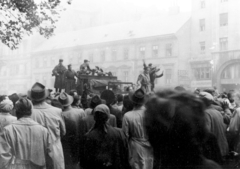 Magyarország, Budapest V.,Budapest VII., Károly (Tanács) körút. jobbra a háttérben a Dob utca sarkán álló ház látható., 1956, Darányi Sándor, Budapest, forradalom, Fortepan #221604