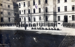 Magyarország, Budapest II., Bem József (Pálffy) tér, a Radetzky laktanya udvara., 1933, Rácz Vekerdi Gyuláné, Budapest, Fortepan #221622