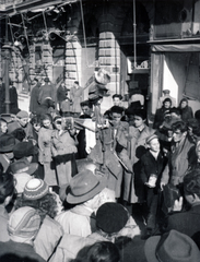 Magyarország, Budapest VIII., a felvétel a József körút 46. számú ház előtt készült., 1956, Matthaeidesz Konrád, forradalom, Budapest, Fortepan #221657