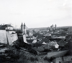 Magyarország, Eger, látkép a várból, balra a Minorita templom a Dobó István (Kossuth) téren, jobbra a Főszékesegyház., 1933, Fábián István, madártávlat, Fortepan #221777