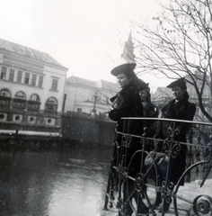 Románia,Erdély, Nagyvárad, Körös part, háttérben a Szent László híd mögött a Szent László-templom és a Városháza., 1940, Garamvölgyi Lajos, Fortepan #221819