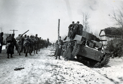 1942, Garamvölgyi Lajos, keleti front, harckocsi, második világháború, járműroncs, T-28 tank, Fortepan #221825