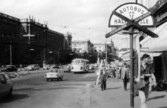 Austria, Vienna, Babenbergstrasse. Balra a Művészettörténeti (Kunsthistorisches) Múzeum, szemben háttérben a Hofburg épületegyüttese.
, 1961, Árgyelán Ágnes, Fortepan #221862