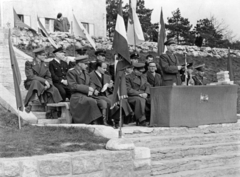 Magyarország, Budaörs, Farkashegyi vitorlázó repülőtér., 1951, Nasztanovics Ferenc, ünnepség, katona, szónok, tiszt, repülőtér, Fortepan #222183