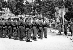 Hungary, Budapest II., Hármashatárhegy, a felvétel a Magyar Repülő Szövetség rádiós iskolájának megnyitóján az eskütételkor készült., 1952, Nasztanovics Ferenc, Budapest, uniform, back, oath, Fortepan #222196