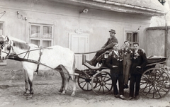 1928, Milkó, lovaskocsi, virág hajtókán, Fortepan #222487