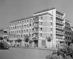 Románia,Erdély, Marosvásárhely, Rózsák tere (Piata Trandafirilor), Hotel Transilvania., 1961, Pálfi Balázs, szálloda, Fortepan #22268