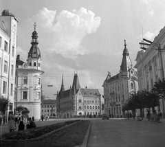 Románia,Erdély, Kolozsvár, Ferenc József út (Strada Horea) a Szamos folyó feletti Horea híd felé nézve. Szemben a Széki-palota, ettől jobbra a Berde-palota látható., 1961, Pálfi Balázs, utcakép, Fortepan #22305