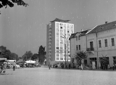 Románia,Erdély, Kolozsvár, Széchenyi tér (Piata Mihai Viteazul) a Postakert utca (Strada Cuza Vodă) felé nézve., 1961, Pálfi Balázs, utcakép, Fortepan #22306