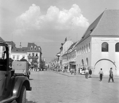 Románia,Erdély, Brassó, Fő tér (ekkor Piața 23 August, ma Tanács tér, Piața Sfatului), szemben a Kapu utca (Strada Republicii)., 1961, Pálfi Balázs, tér, utcakép, Fortepan #22321