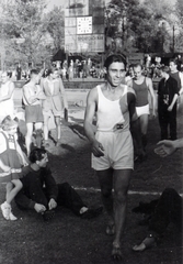 Magyarország, Budapest IX., Üllői út, FTC stadion, Csányi György olimpiai bronzérmes, Európa-bajnok atléta., 1946, Fortepan/Album064, Budapest, férfi, sportoló, Fortepan #223268