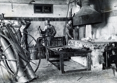 1944, Róna Annamária, blacksmith, gas tank, welding, Fortepan #223319