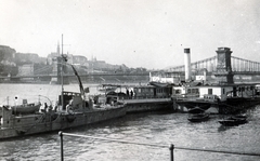 Hungary, Budapest V.,Budapest I., balra a brit haditengerészeti erők ágyúnaszádja a Vigadó téri hajóállomásnál., 1919, Róna Annamária, steamboat, warship, Budapest, Fortepan #223409