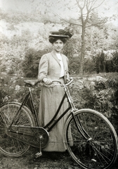 1916, Közösségi Szociális Szövetkezet, lady, bicycle, Fortepan #223487