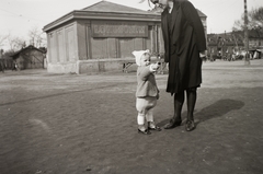 Magyarország, Budapest VIII., Kerepesi út - Hungária körút kereszteződés józsefvárosi sarka., 1942, Fortepan/Album002, cégtábla, gyerek, Budapest, Fortepan #22361