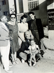 Hungary, untitled, Budapest XII., Agancs út 30-32. (ekkor 30.), a felvétel a Hargita társasház előtt készült. Itt működött Anga Béla étterme, 1943, Kádár Anna, Budapest, Fortepan #223877