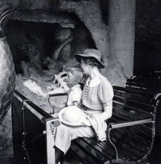 Hungary, Budapest XIV., Barlangvasút a Vurstli területén. Átalakítása után a később létrehozott Vidámpark, majd az állatkerti játszópark részévé vált., 1938, Kieselbach Tamás, fun-fair, amusement park, portrait, Budapest, Fortepan #224217