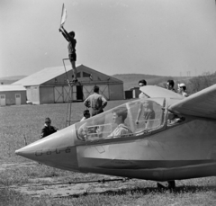 Hungary, Budakeszi, Farkashegyi repülőtér, Rubik R-26S Góbé vitorlázó repülőgép., 1975, MHSZ, Hungarian brand, airplane, airport, sailplane, Fortepan #22425