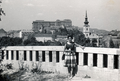 Magyarország, Budapest I., kilátás a Gellért-hegyről a Budavári Palota (korábban Királyi Palota) és az Alexandriai Szent Katalin-templom felé., 1960, Horváth May László, portré, szoknya, hölgy, Budapest, Fortepan #224619