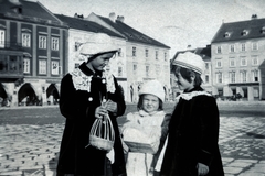 Ausztria, Bécsújhely, Hauptplatz., 1930, Hegedűs Tibor dr, gyerekek, csipkegallér, Fortepan #224684