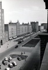 Németország, Rostock, kilátás a Lange Strasse 29-31. számú épület legfelsö szintjéröl a Lange Strasse-ra. A kép bal szélén a Carl-Zeiss-Gebäude részlete látszik., 1960, Dr. Iván Zoltán, madártávlat, utcakép, NDK, Fortepan #224780