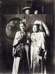 1907, Lechner hagyaték, folding screen, fan, sunshades, Japanese fashion, costume, peeking, twins, Fortepan #225011