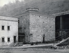 Magyarország, Tabán, Budapest I., Rác fürdő, felette a Hegyalja út szalagkorlátja., 1965, Vincent Till Baumgartner, Budapest, téglaburkolat, műemlék, Fortepan #225140