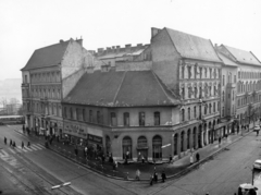 Magyarország, Budapest II., Margit körút (Mártírok útja) - Frankel Leó út sarok., 1967, Vincent Till Baumgartner, sarokház, gyalogátkelő, Budapest, Fortepan #225141