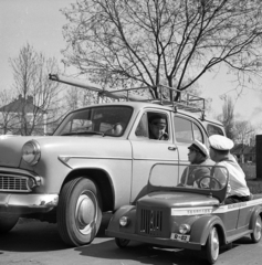 Magyarország, Budapest XIII., Gyermek tér, gyermek közlekedési park., 1964, Magyar Rendőr, rendőr, Moszkvics 423, rendszám, GAZ 69, pedálos autó, Budapest, Fortepan #22541