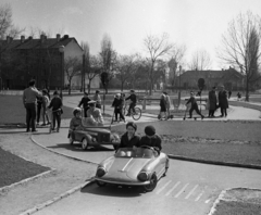 Magyarország, Budapest XIII., Gyermek tér, gyermek közlekedési park., 1964, Magyar Rendőr, Budapest, kerékpár, Fortepan #22542