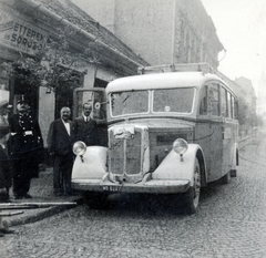 Hungary, Miskolc, Szemere utca 1., Szemere étterem., 1938, Vincent Till Baumgartner, number plate, cop, bus, Fortepan #225433